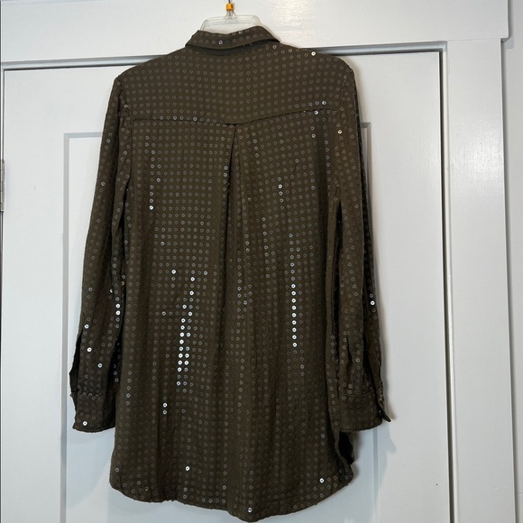 Maeve Brown Sequin button down blouse with front pocket. Size medium. - Picture 8 of 12